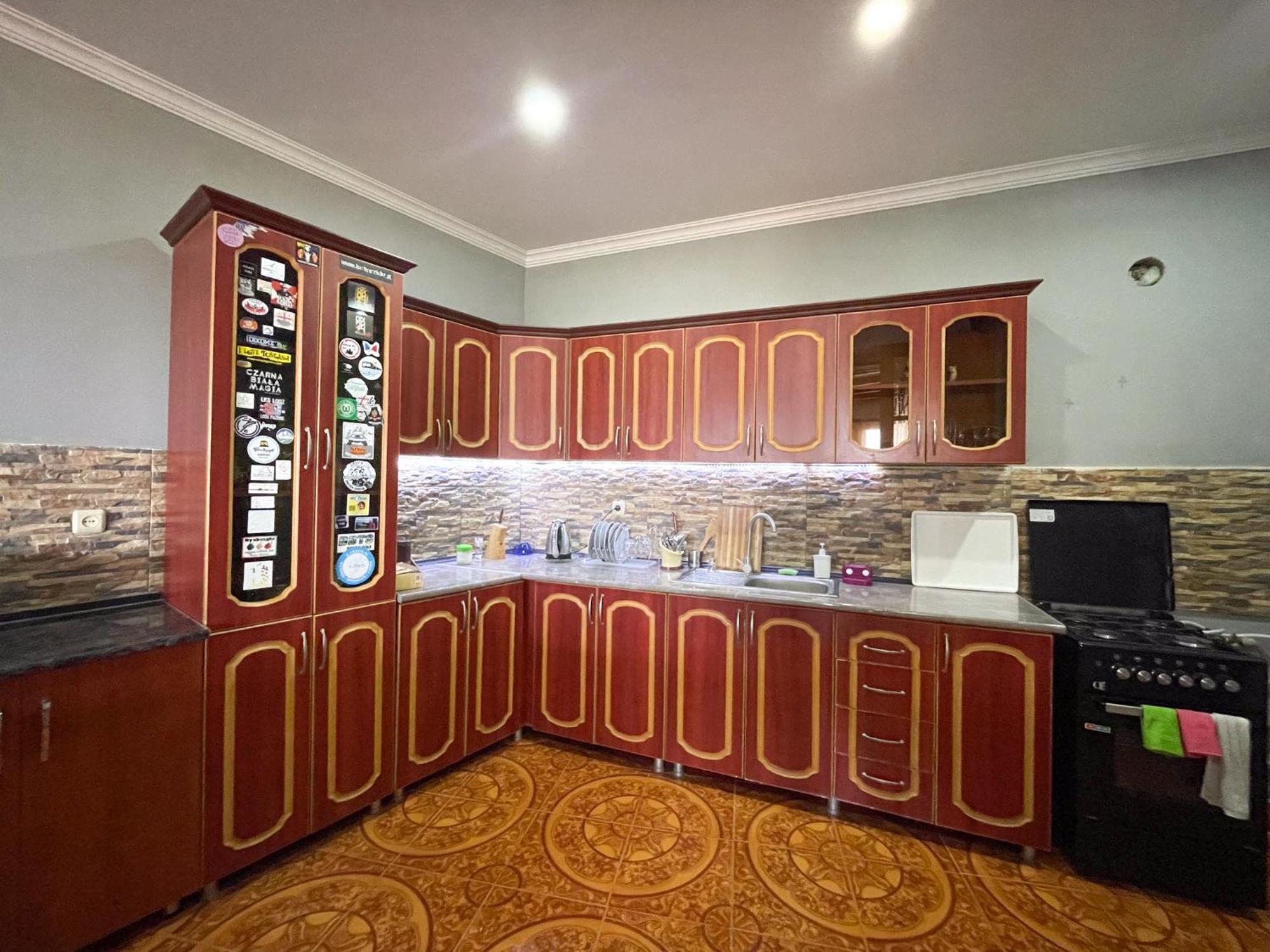 Hostel Kutaisi By Kote المظهر الخارجي الصورة