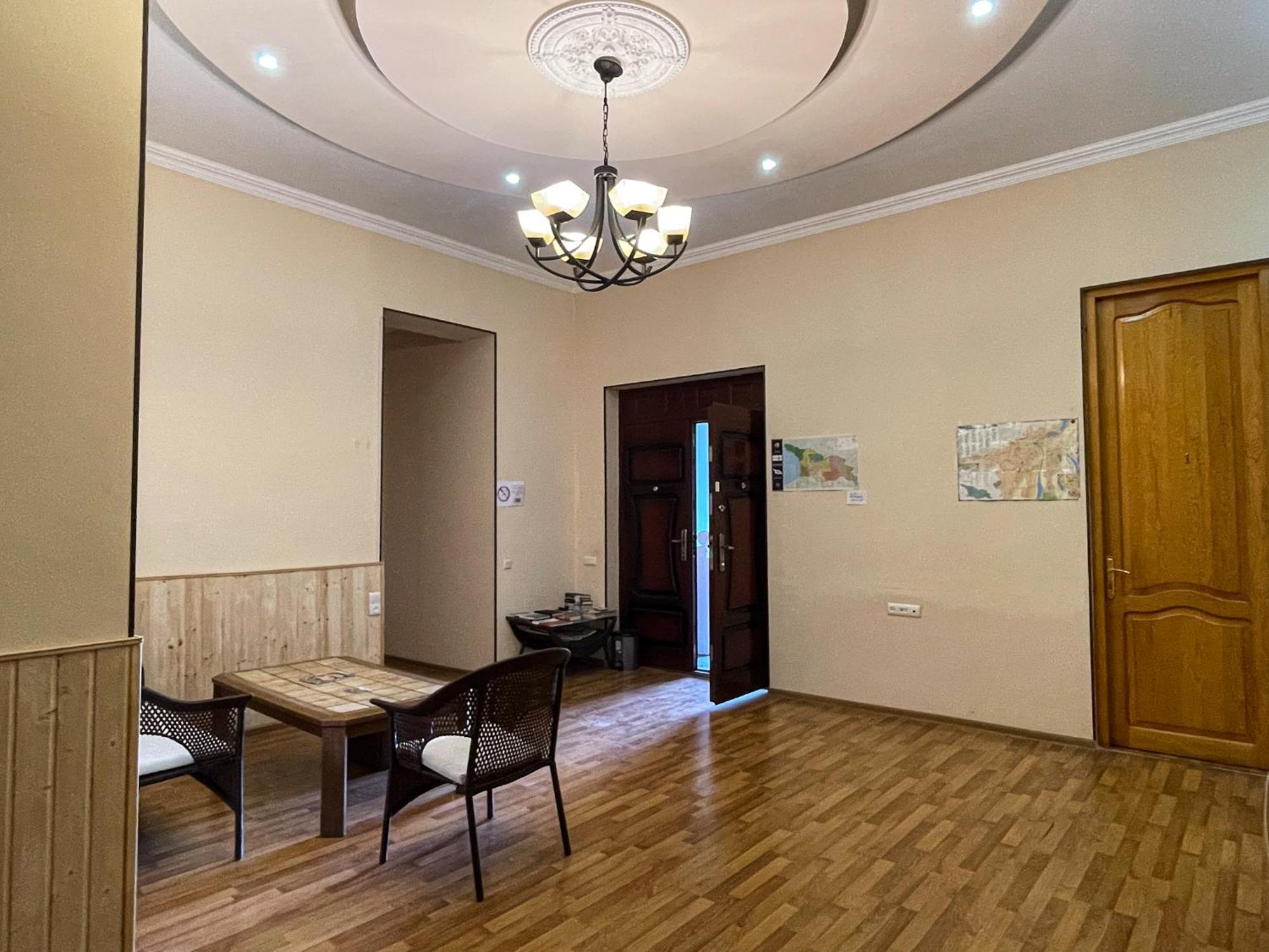 Hostel Kutaisi By Kote المظهر الخارجي الصورة
