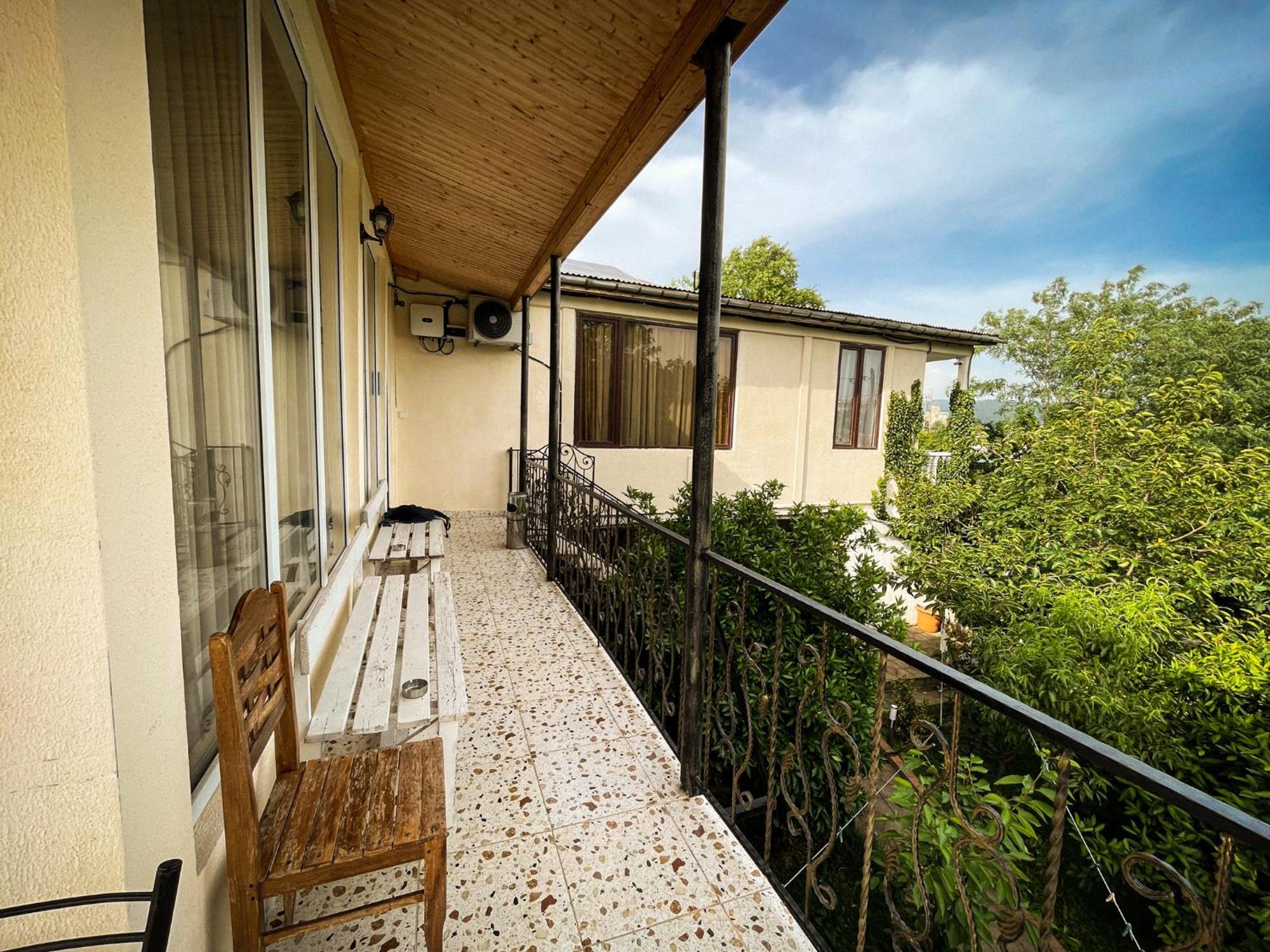 Hostel Kutaisi By Kote المظهر الخارجي الصورة